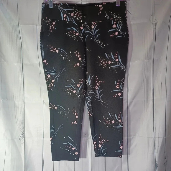 torrid Pants - Torrid Studio Ponte Slim Fit Cropped Pixie Contemporary Floral Pull On Pants